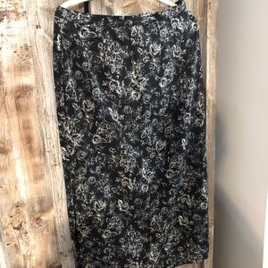 Women’s skirt ankle length